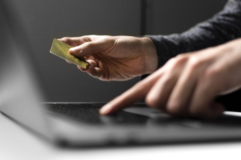 Conto_Corrente_Bloccato_Senza_Preavviso_Cosa_Fare_e_Come_Difendersi_6454077f7e